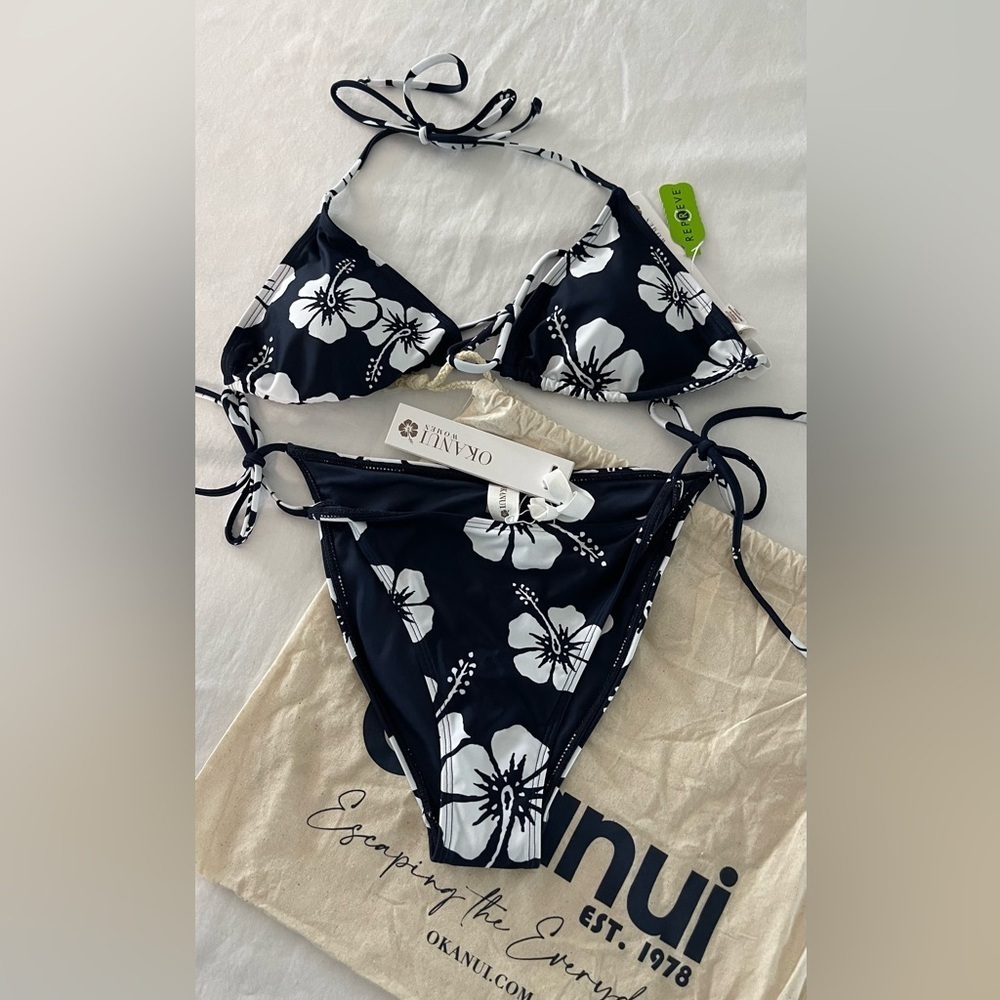 Okanui | NWT | Poseidon Reversible Bikini | Navy & White | Medium - Picture 3 of 11